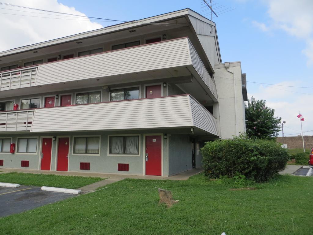 A2C Budget Hotel Atlanta Exterior photo