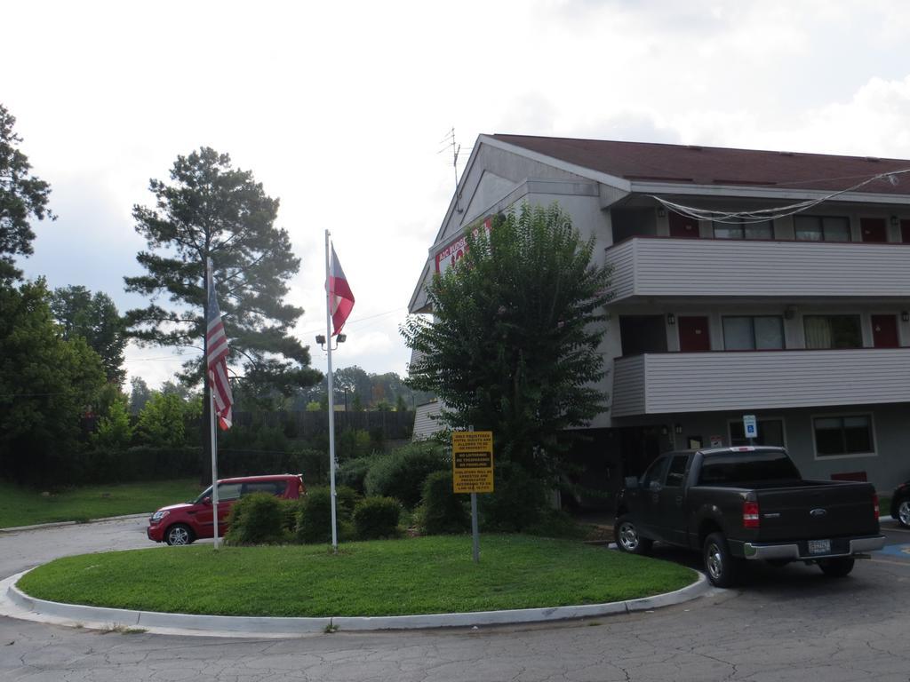 A2C Budget Hotel Atlanta Exterior photo